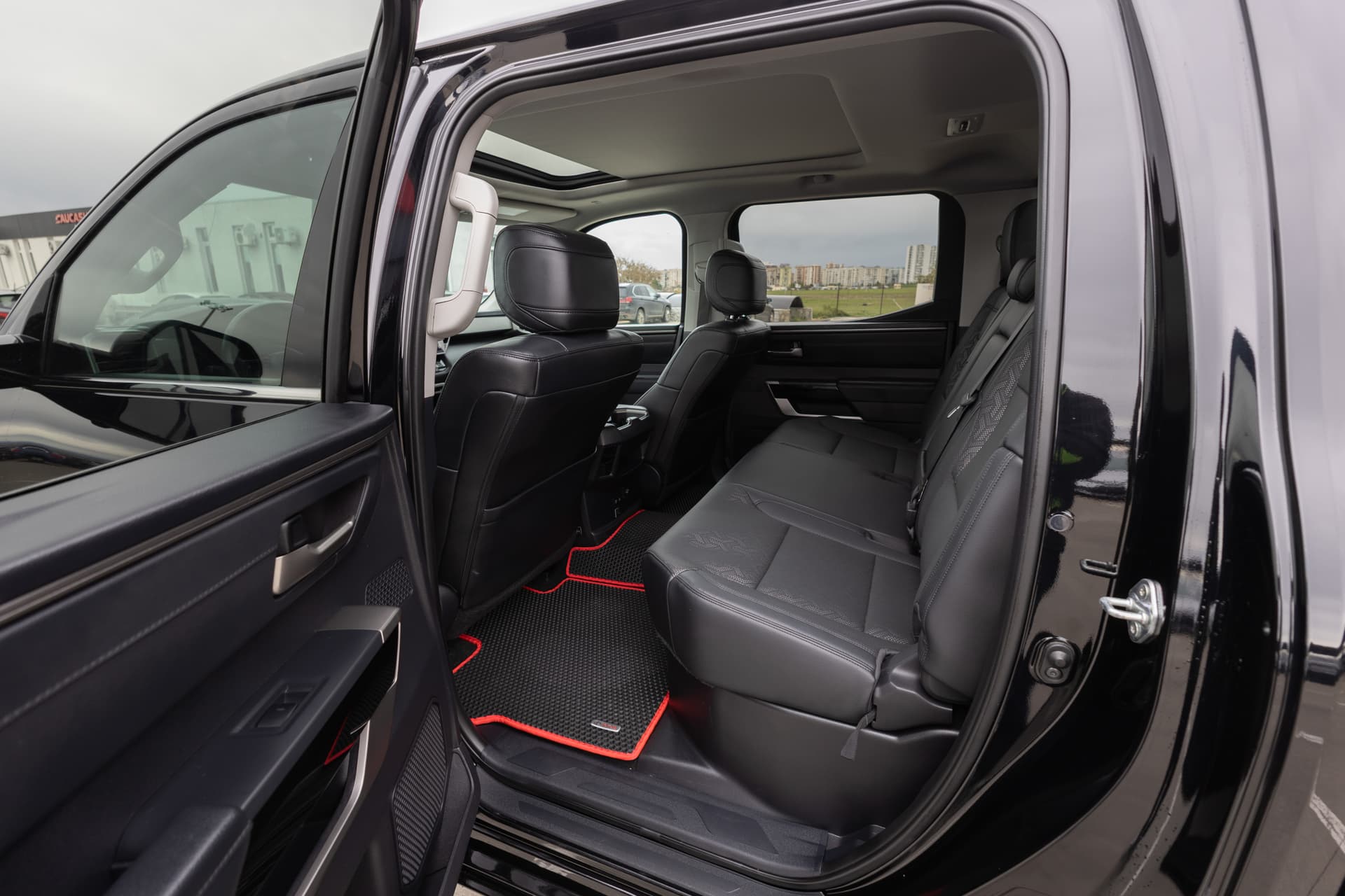 TOYOTA Tundra 2022 - 8