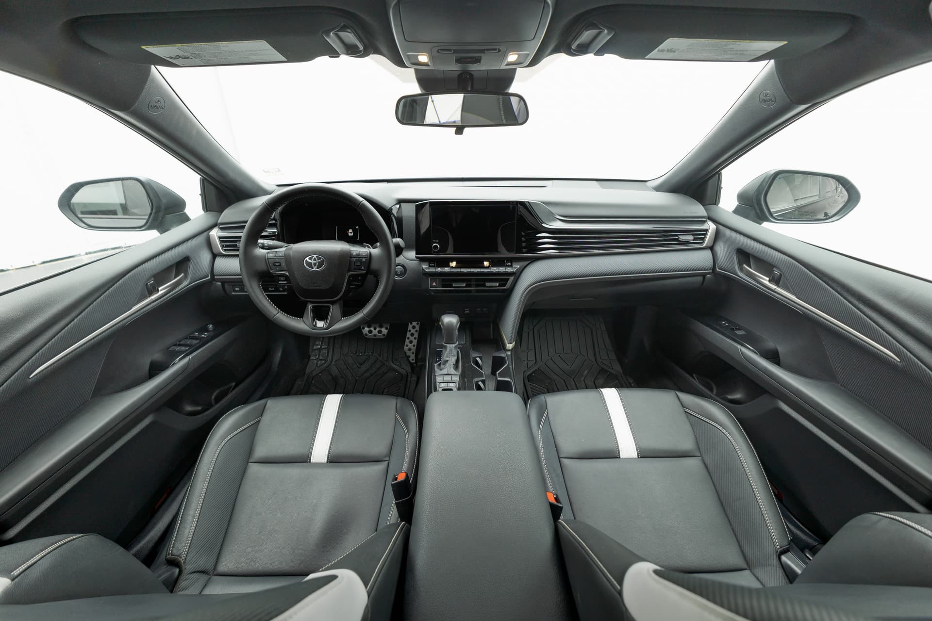 TOYOTA Camry 2025 - 8