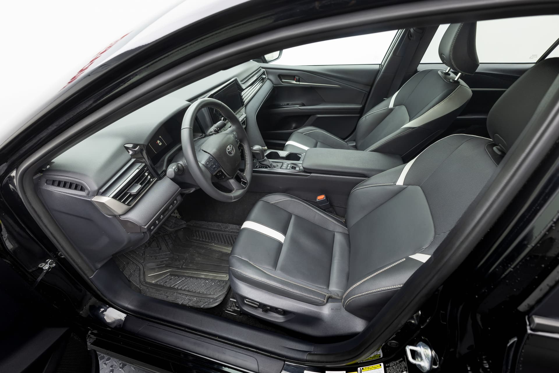 TOYOTA Camry 2025 - 9
