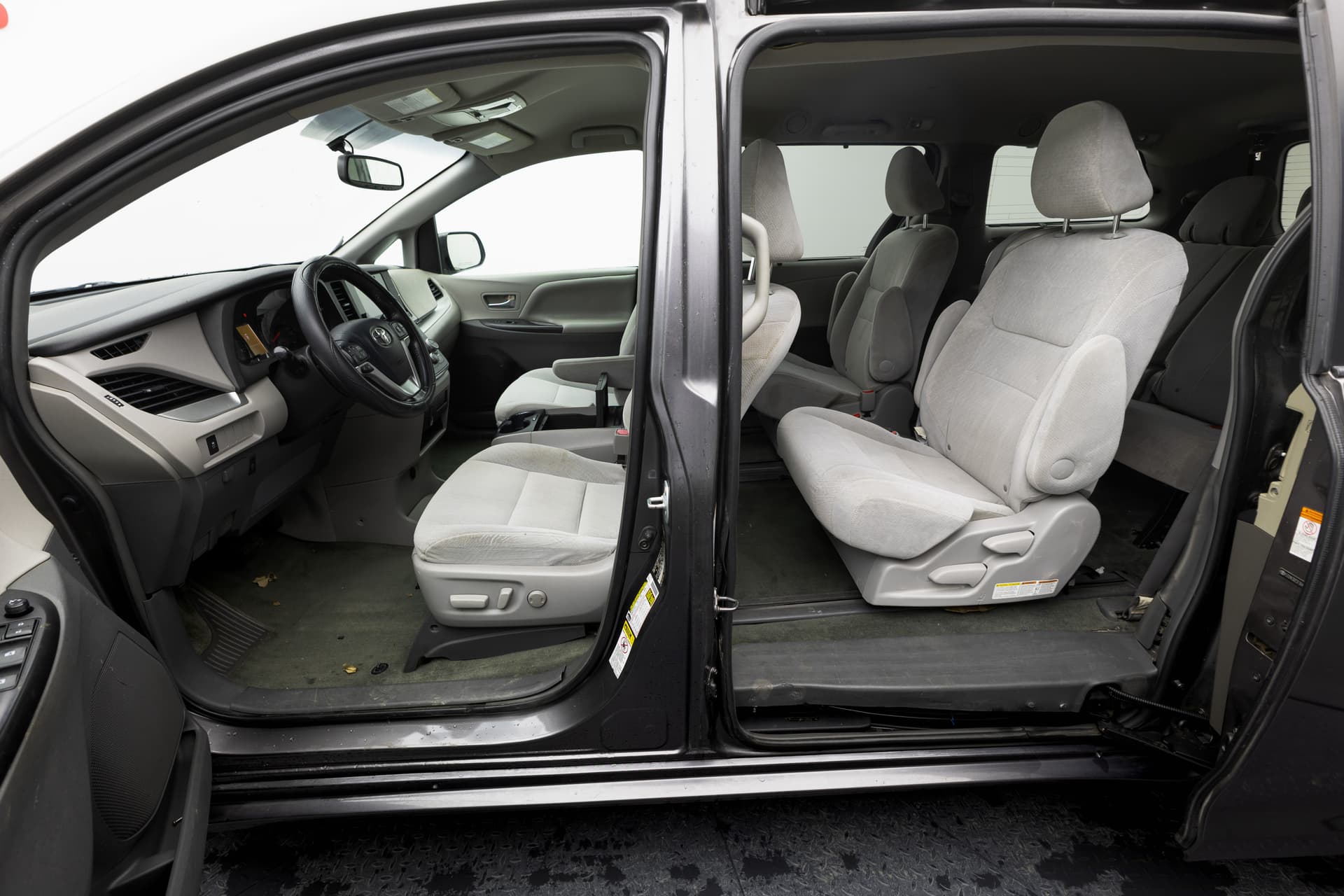 TOYOTA Sienna 2015 - 2