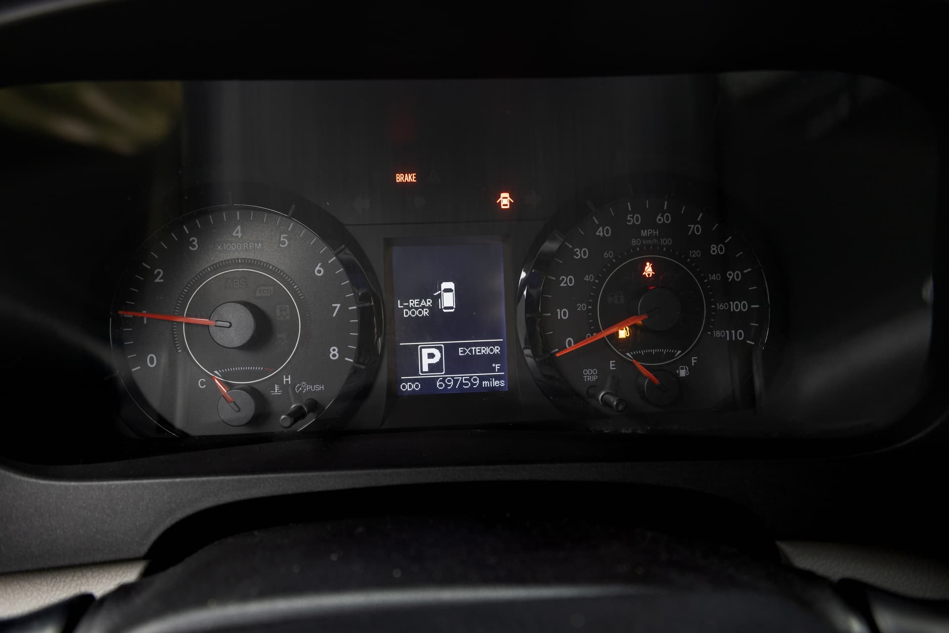 TOYOTA Sienna 2015 - 9