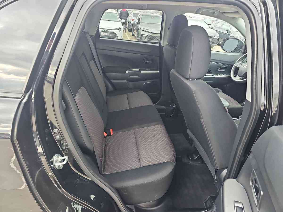 MITSUBISHI Outlander Sport 2019 - 8