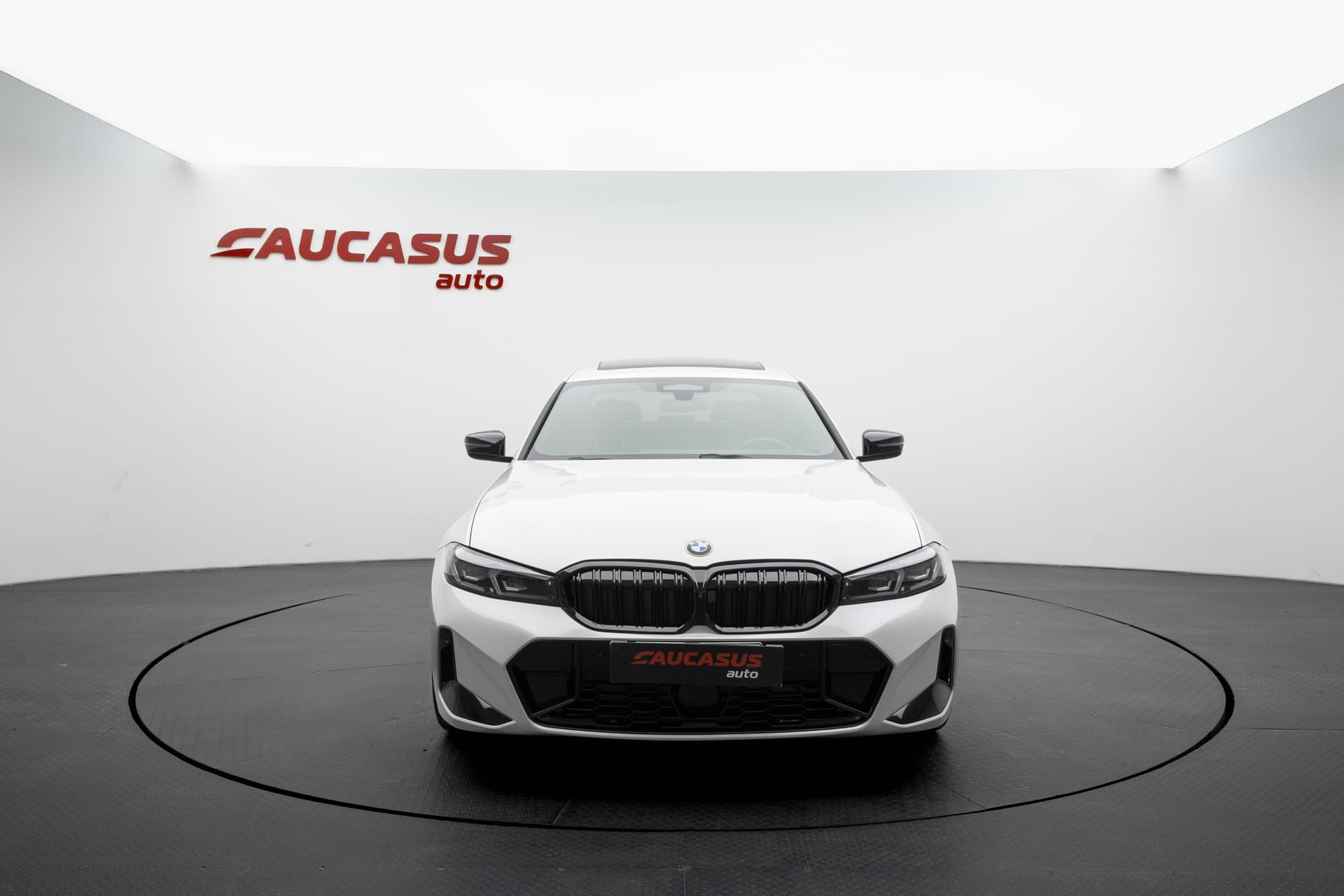 BMW 330i 2025 - 2