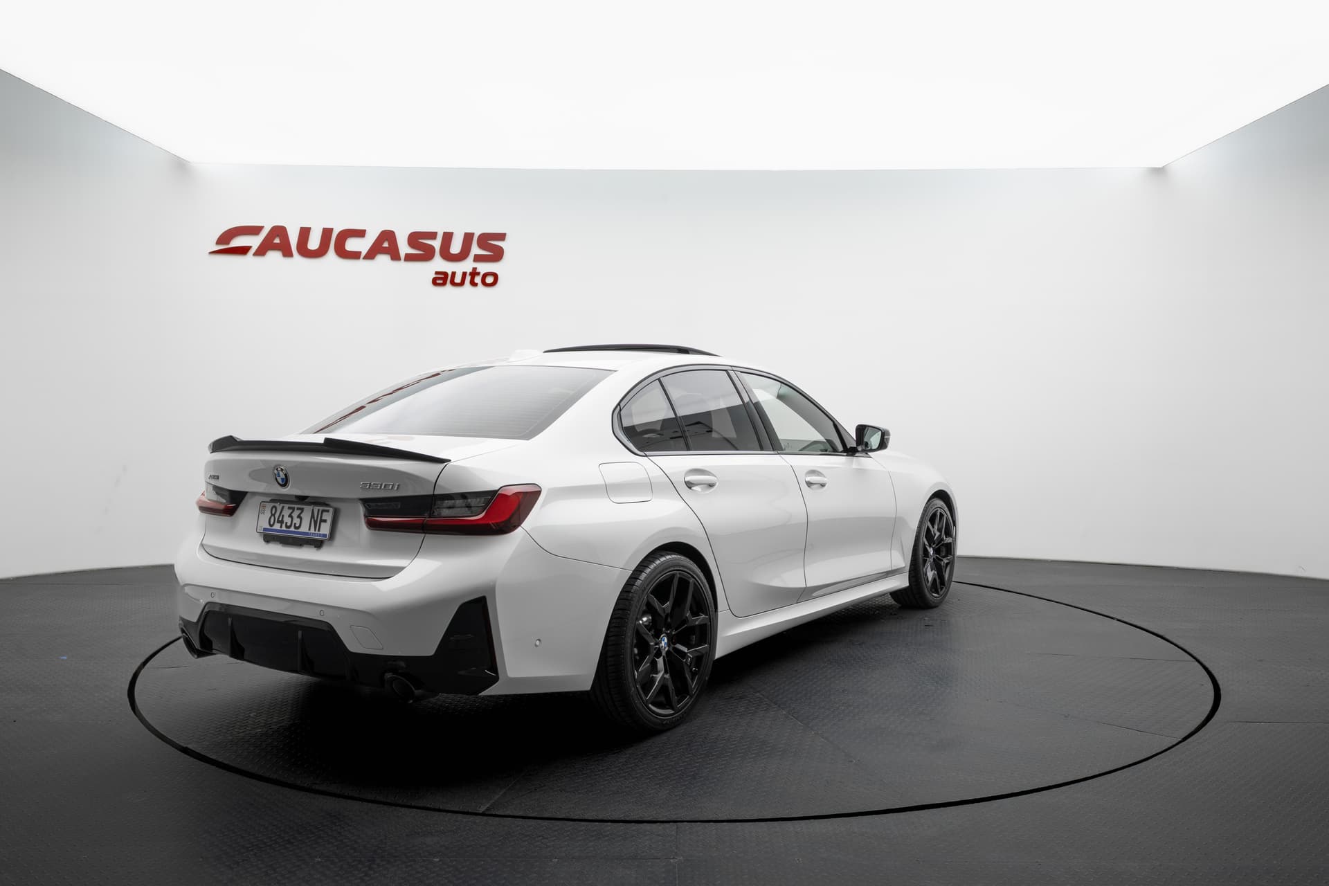BMW 330i 2025 - 5