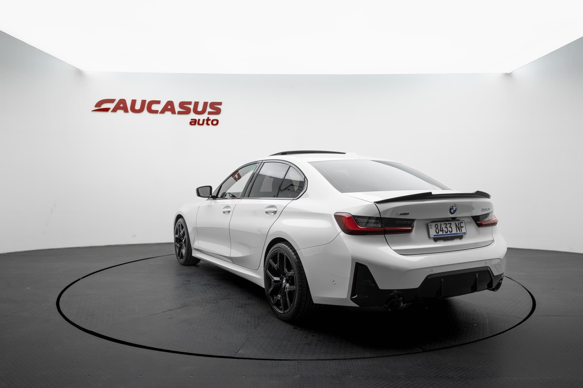 BMW 330i 2025 - 7