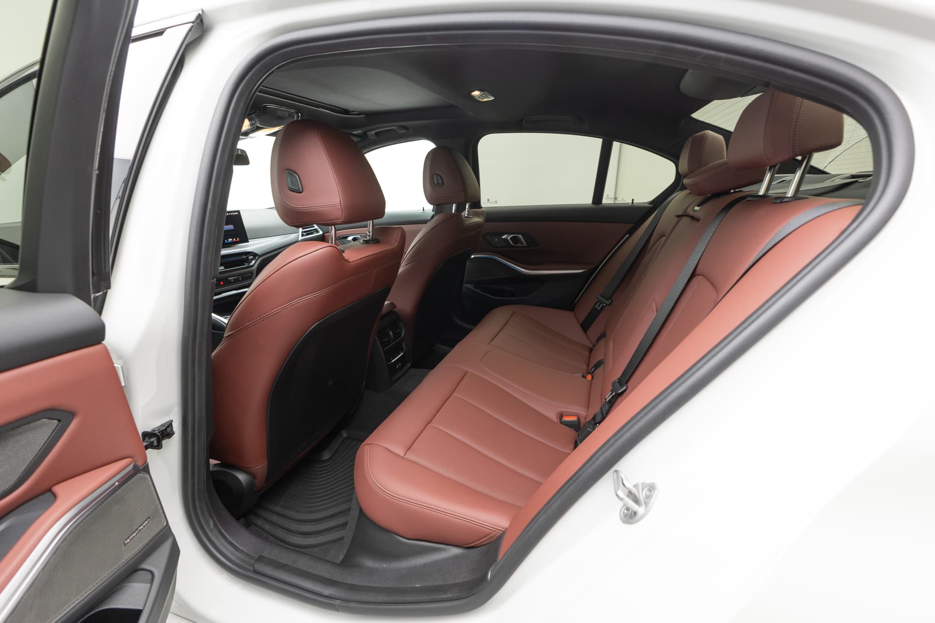 BMW 330i 2025 - 9