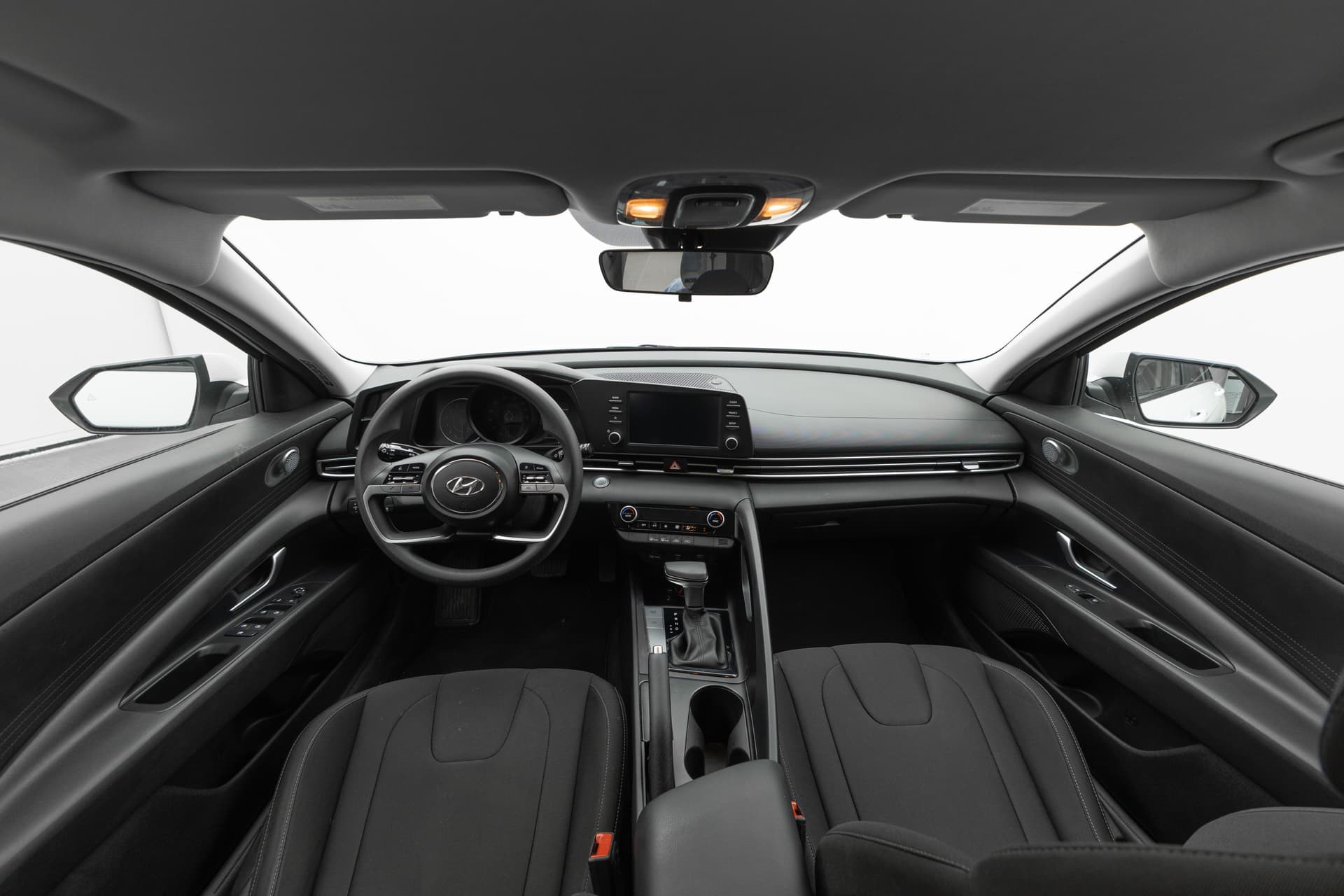 HYUNDAI Elantra 2023 - 9
