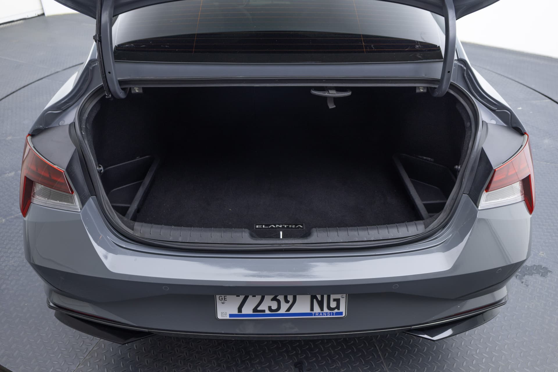 HYUNDAI Elantra 2023 - 7