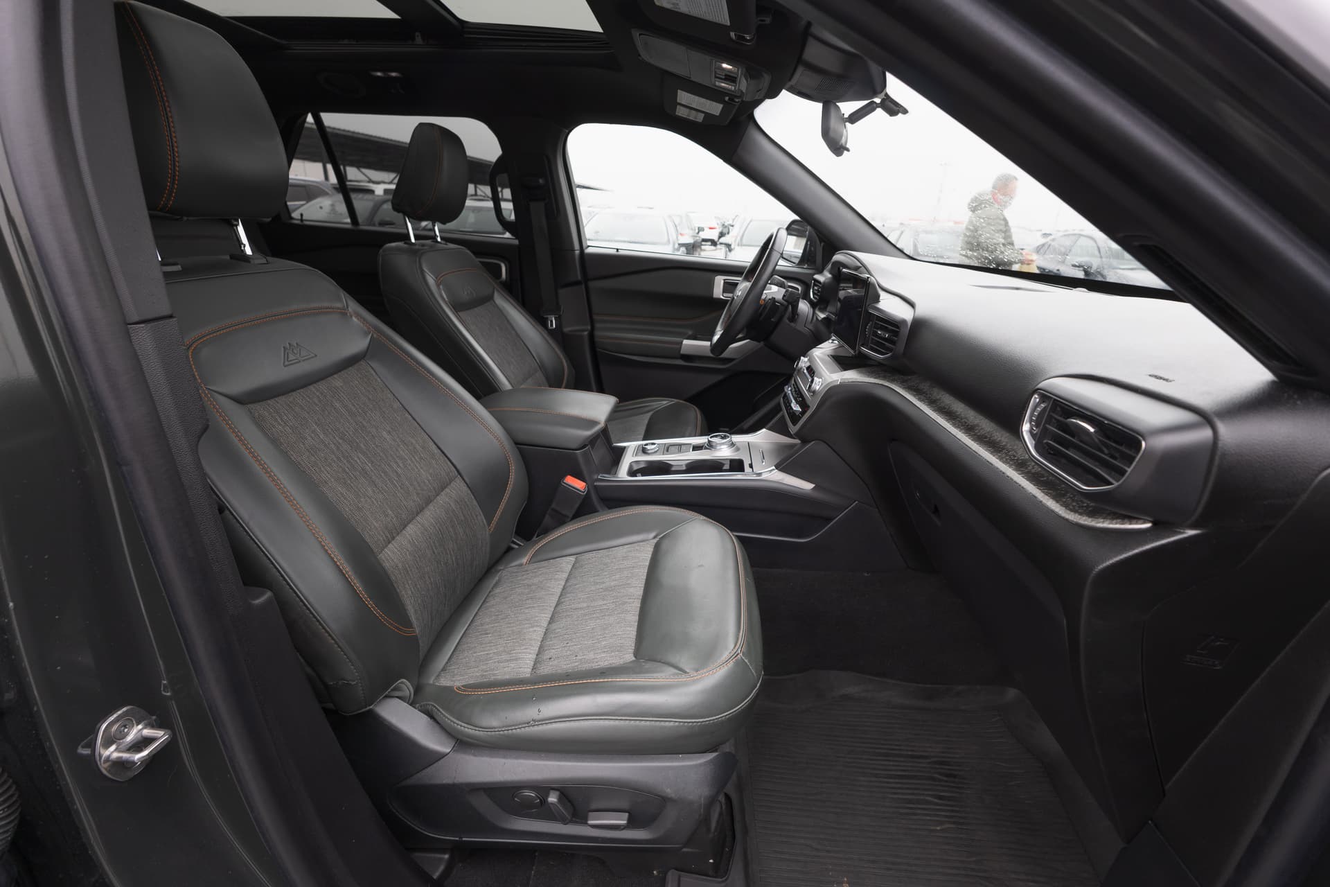 FORD Explorer 2021 - 4