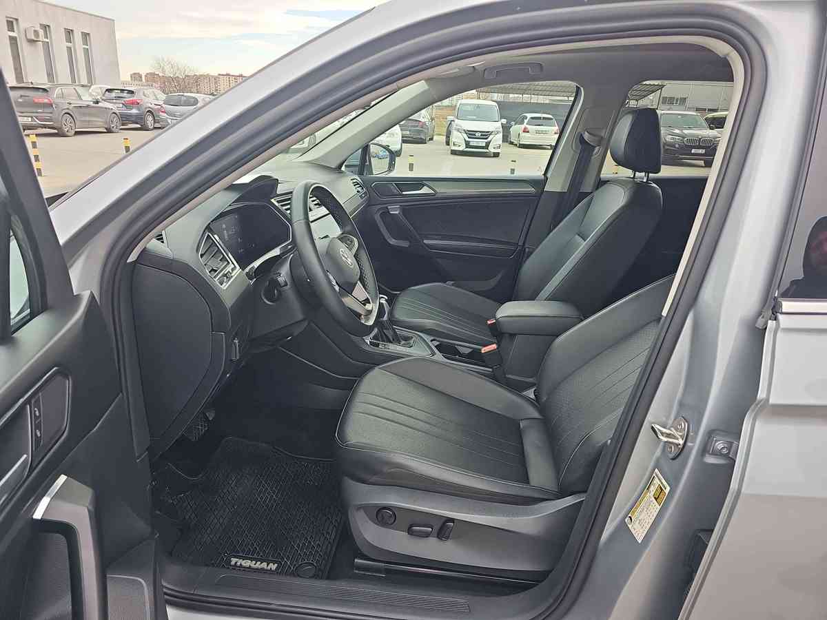 VOLKSWAGEN Tiguan 2023 - 10