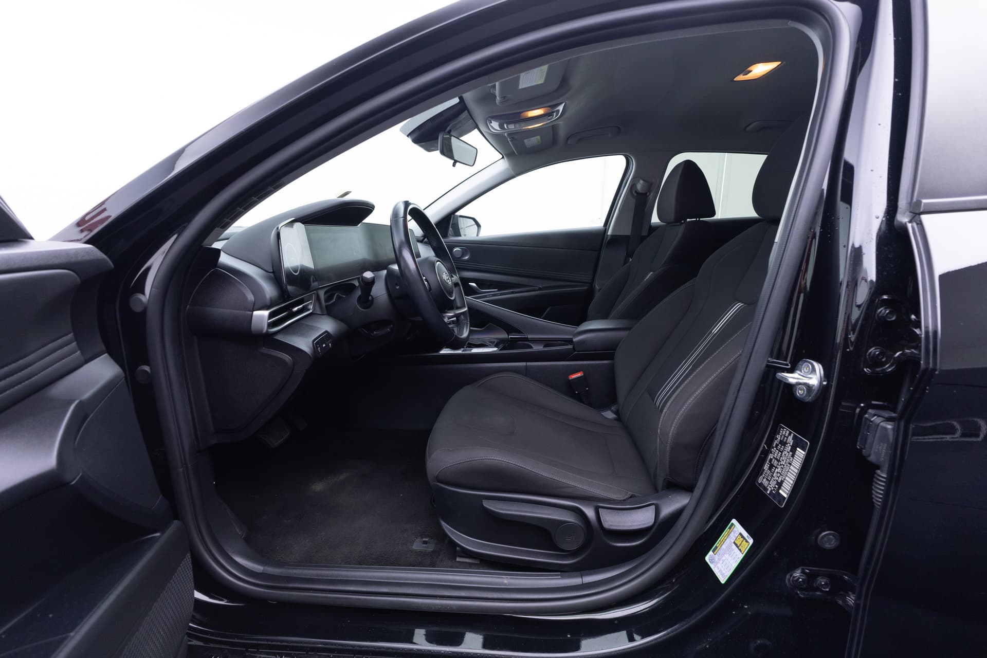 HYUNDAI Elantra 2023 - 10