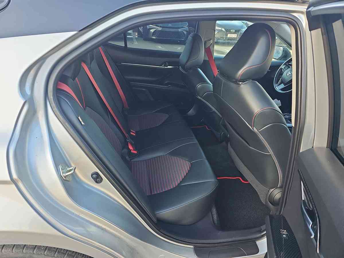 TOYOTA Camry 2020 - 7