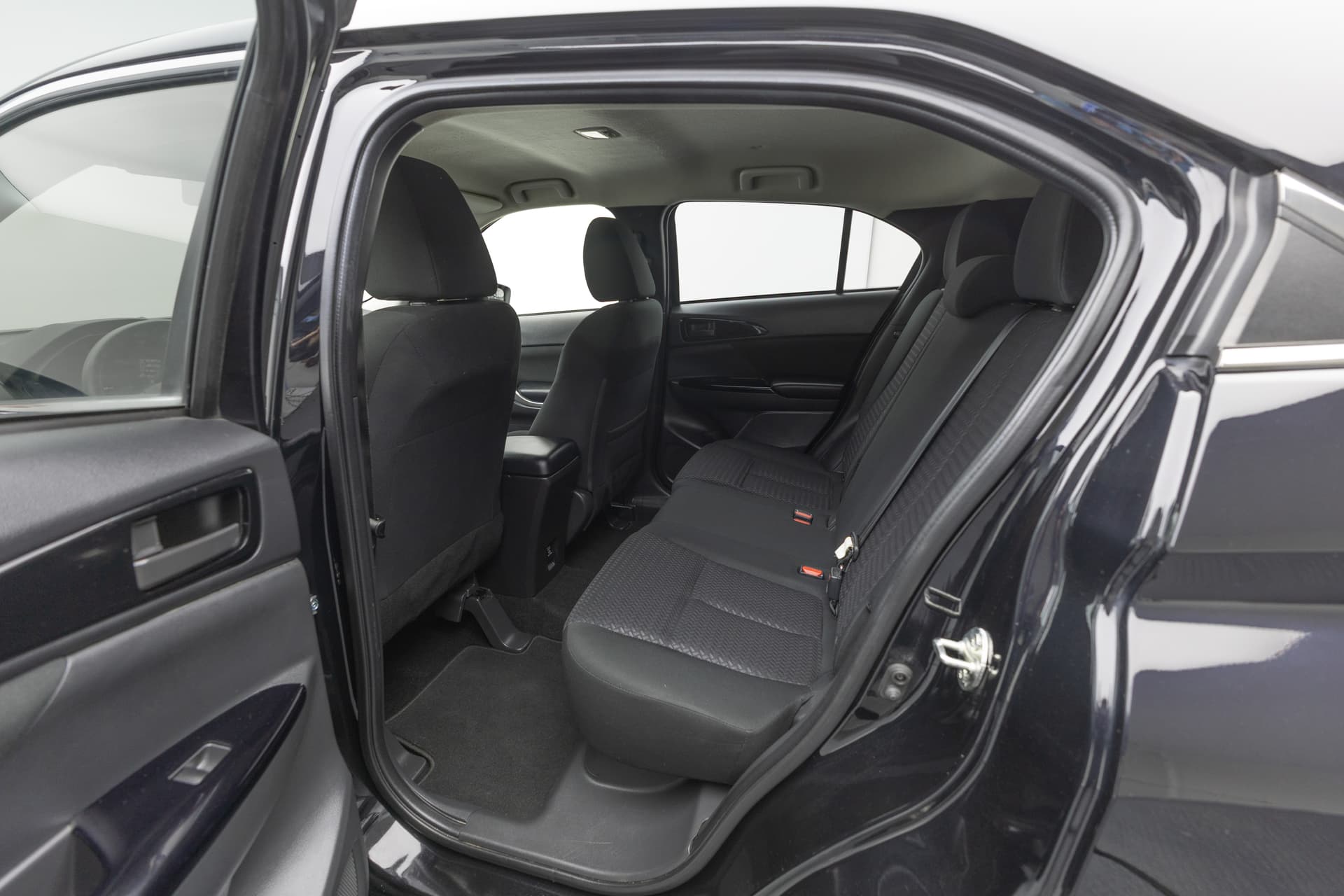 MITSUBISHI Eclipse Cross 2023 - 8