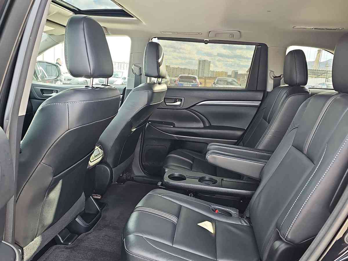 TOYOTA Highlander 2017 - 7