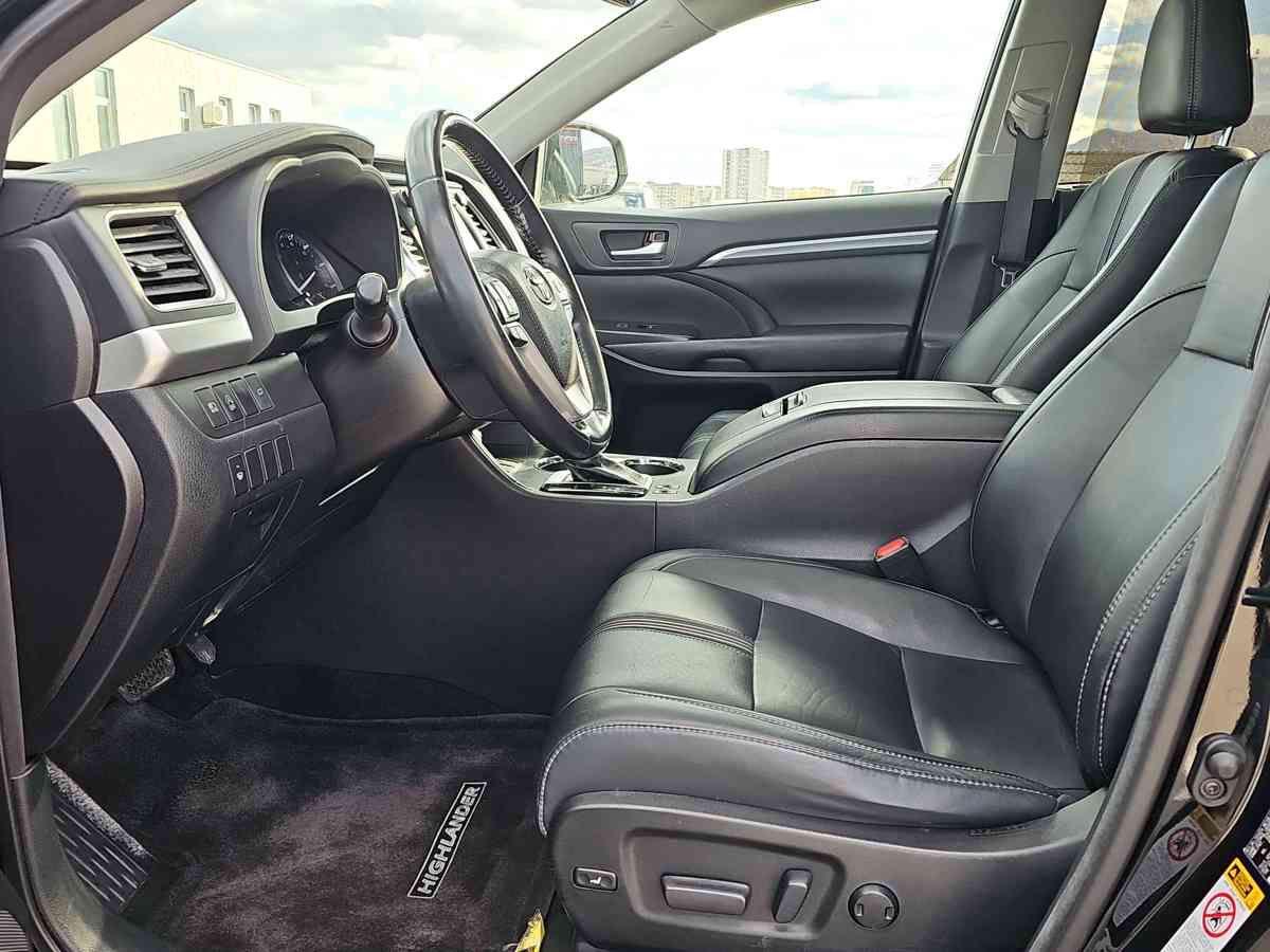 TOYOTA Highlander 2017 - 10