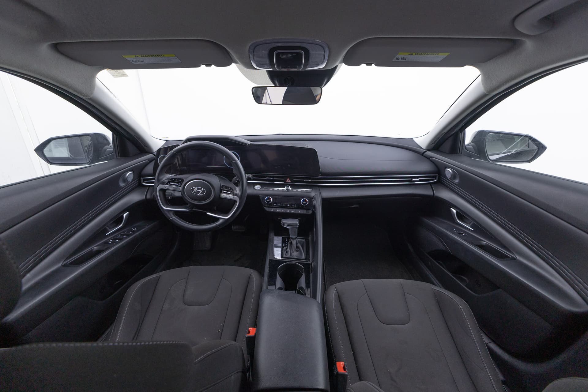 HYUNDAI Elantra 2023 - 9