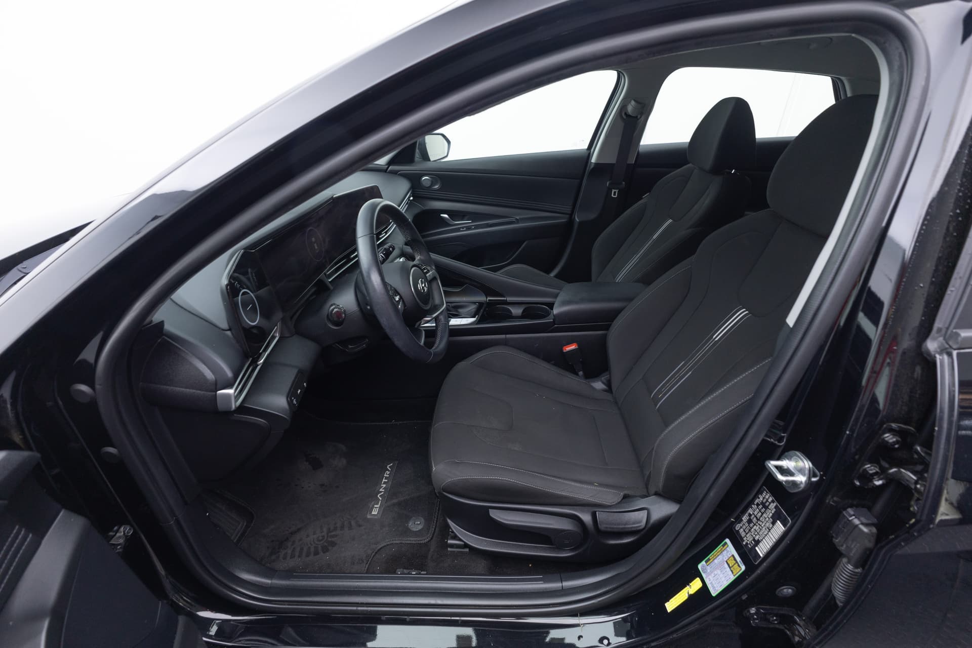 HYUNDAI Elantra 2023 - 10
