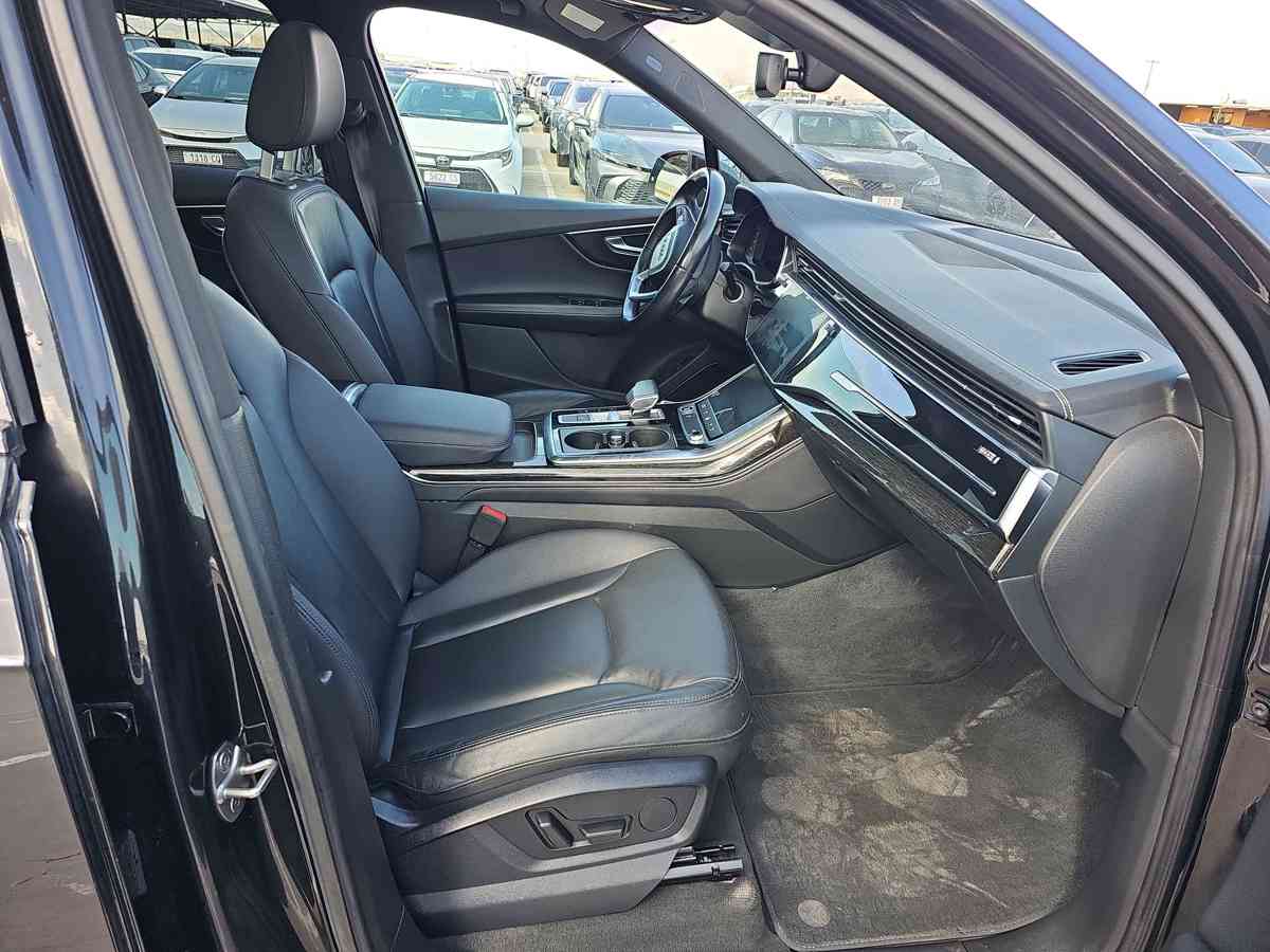 AUDI Q7 2023 - 10