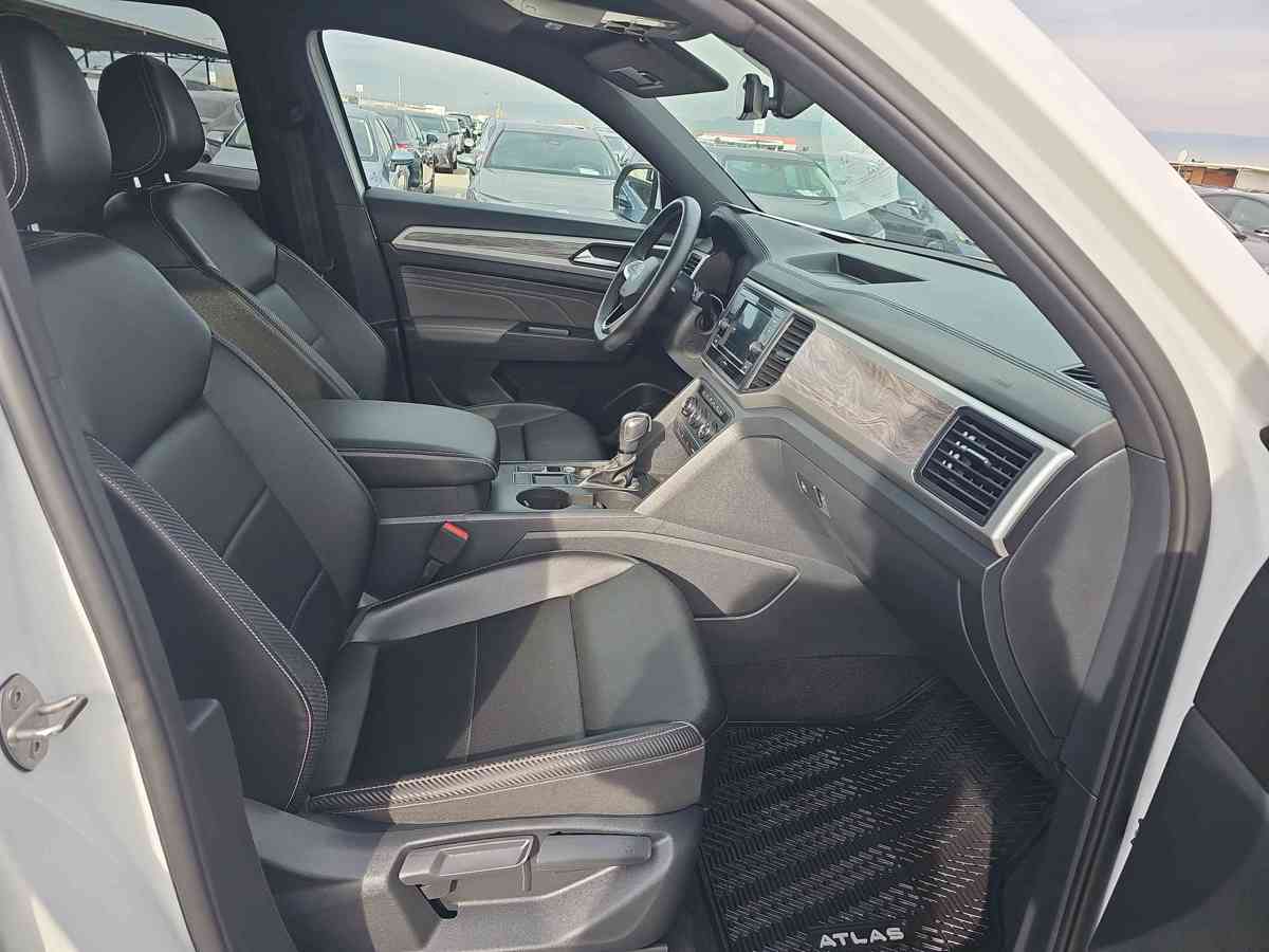 VOLKSWAGEN Atlas Cross Sport 2022 - 4