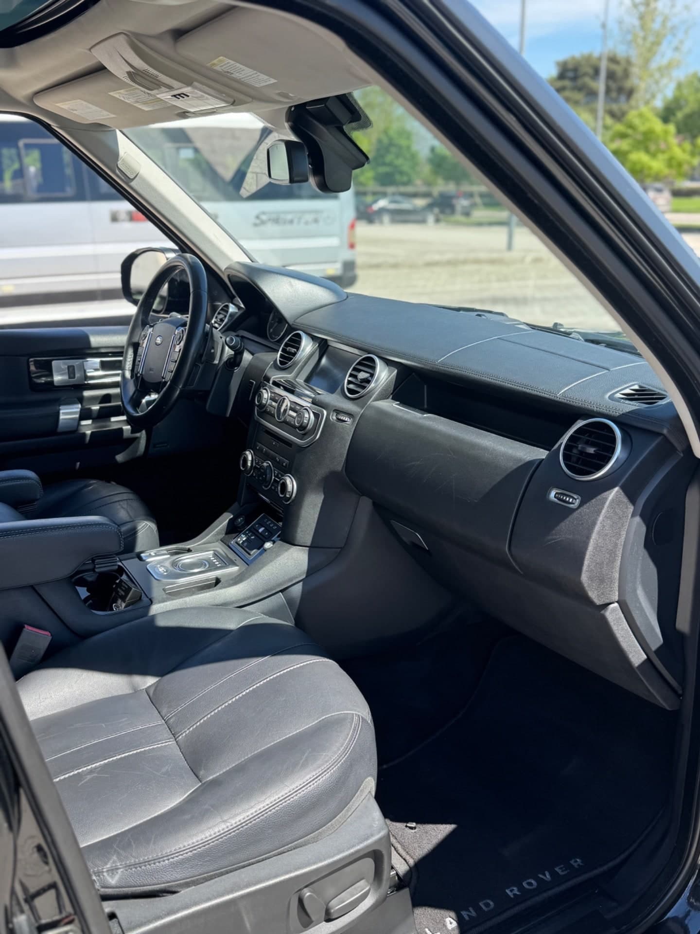 Land Rover Discovery 2016 - 8