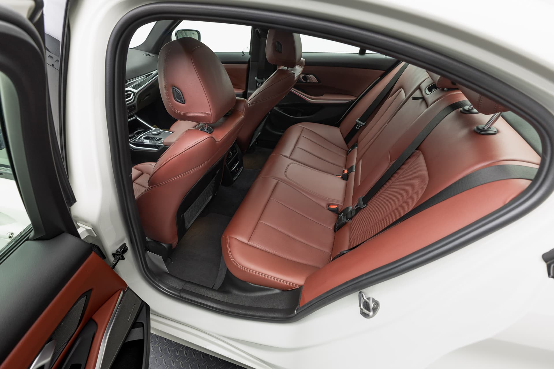 BMW 330e 2023 - 8
