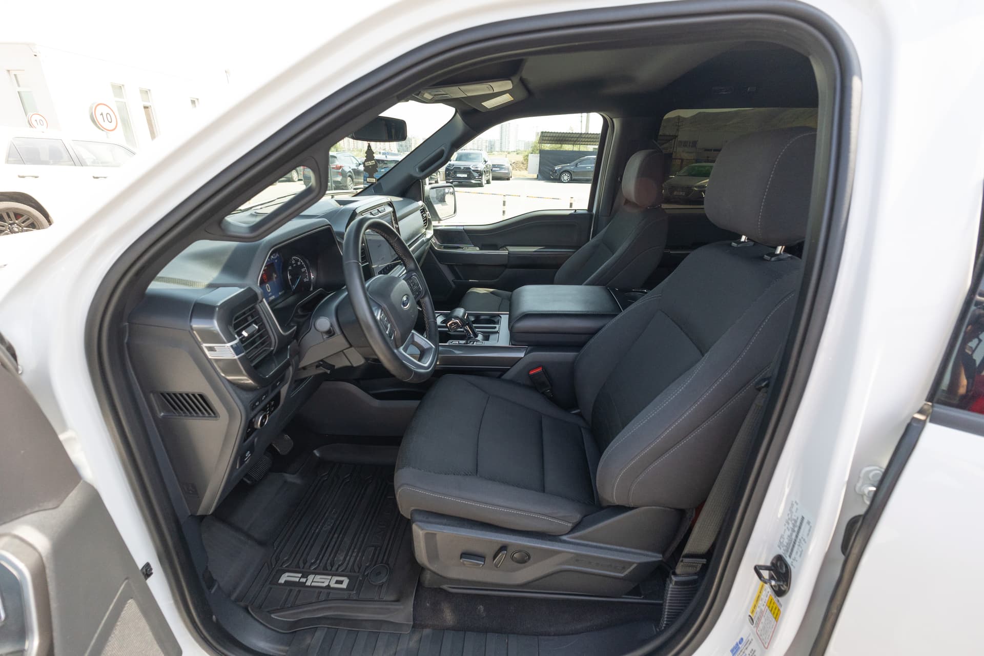 FORD F-150 2023 - 10