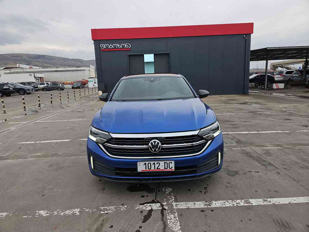 VOLKSWAGEN Jetta 2022 - 2