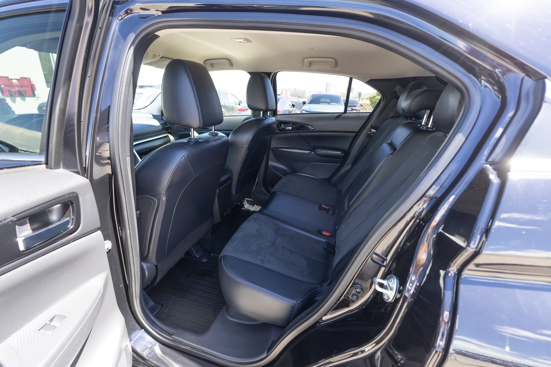 MITSUBISHI Eclipse Cross 2024 - 8