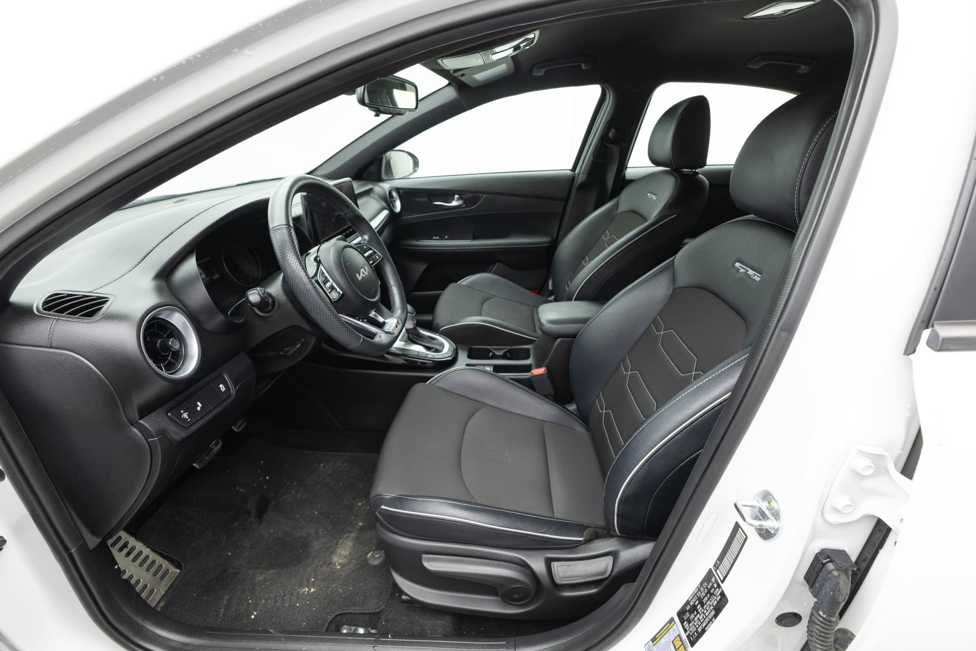 KIA Forte 2023 - 10