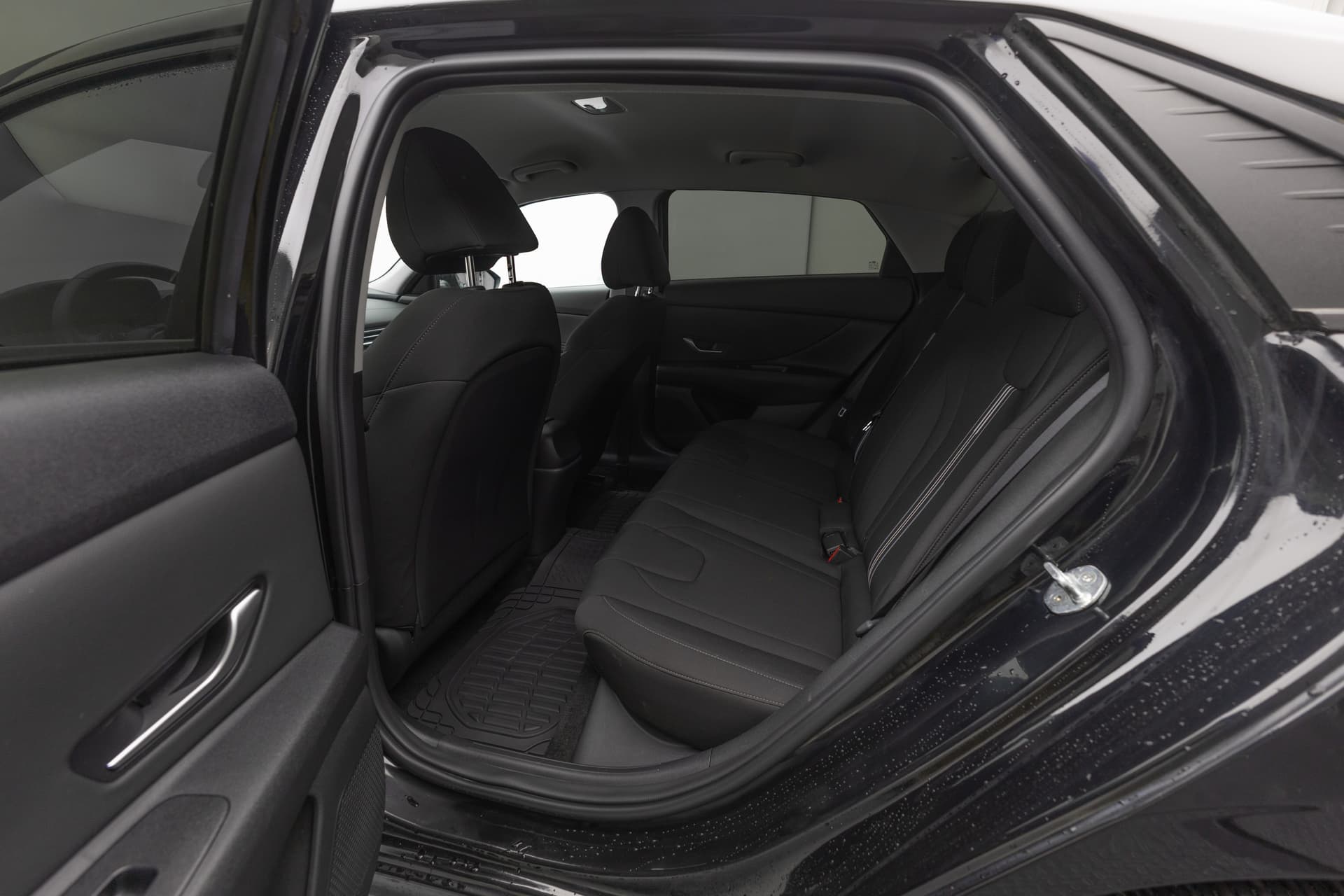 HYUNDAI Elantra 2023 - 8