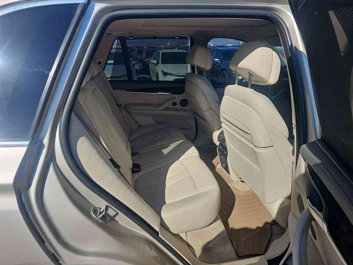 BMW X5 2015 - 8