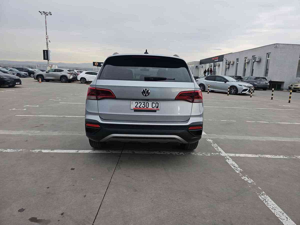VOLKSWAGEN Taos 2023 - 5