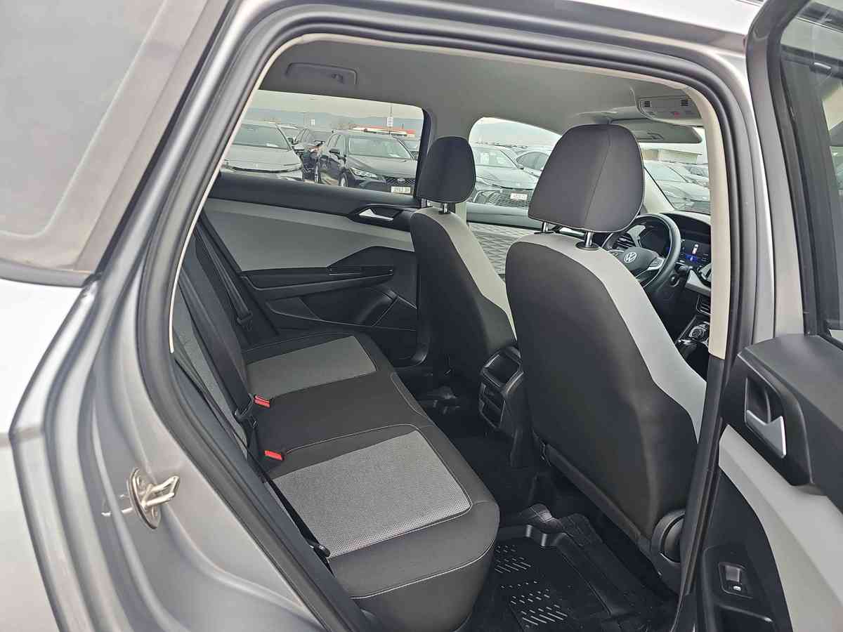 VOLKSWAGEN Taos 2023 - 8