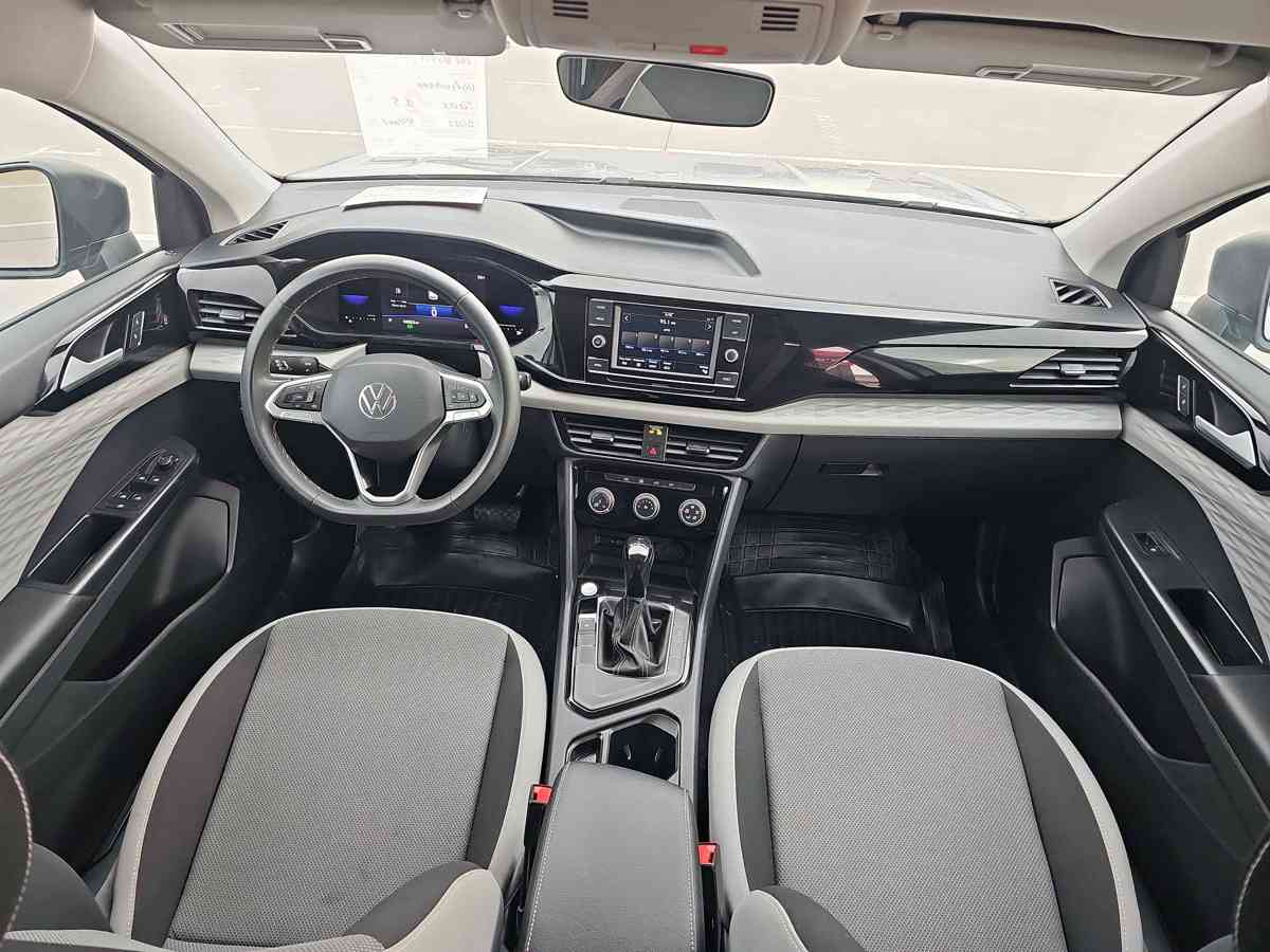 VOLKSWAGEN Taos 2023 - 9