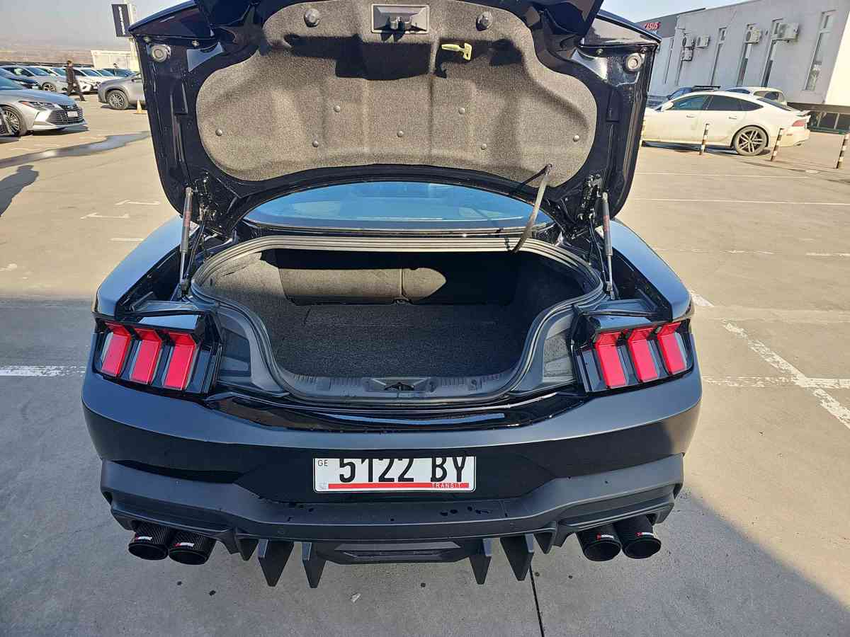 FORD Mustang 2024 - 8