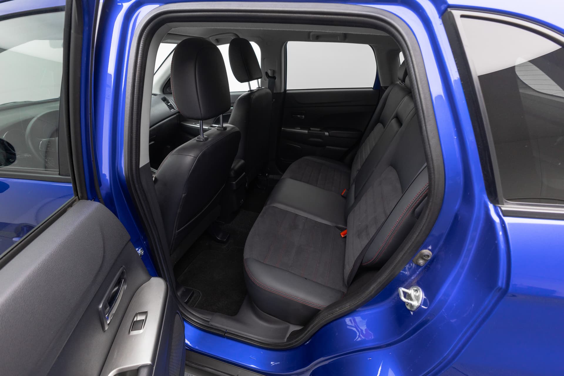 MITSUBISHI Outlander Sport 2023 - 8