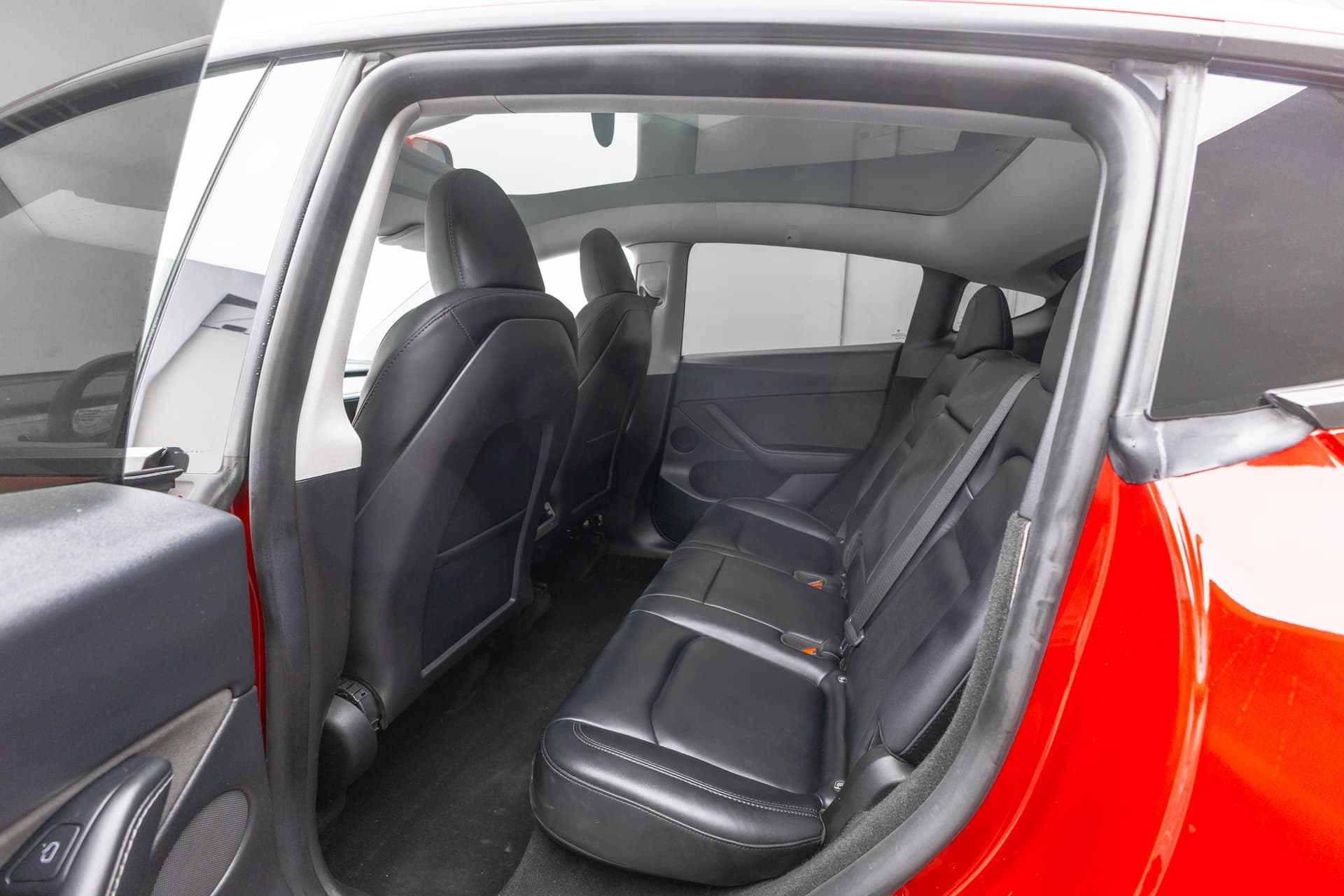 TESLA Model Y 2023 - 8
