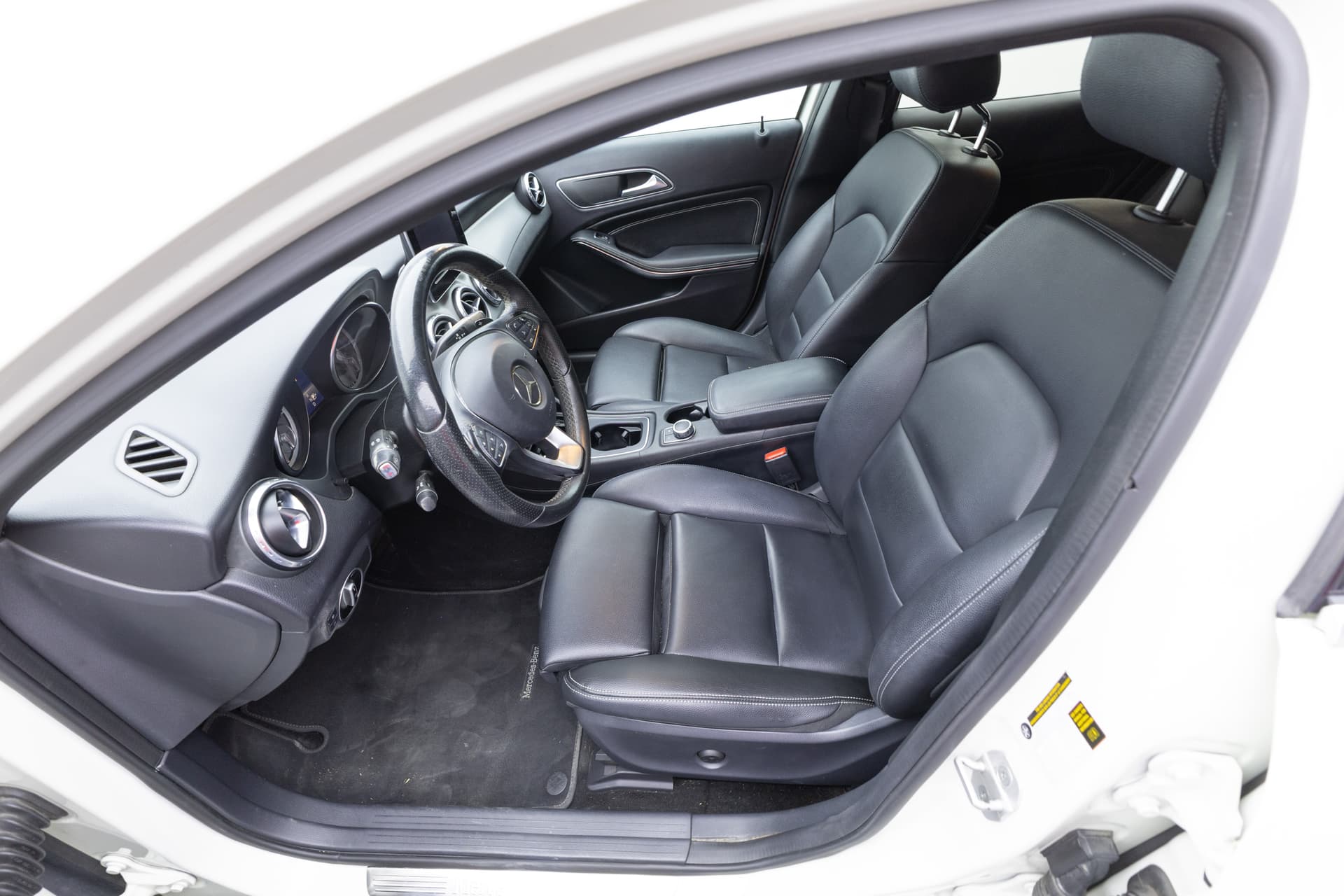 MERCEDES-BENZ GLA-Class 2016 - 10