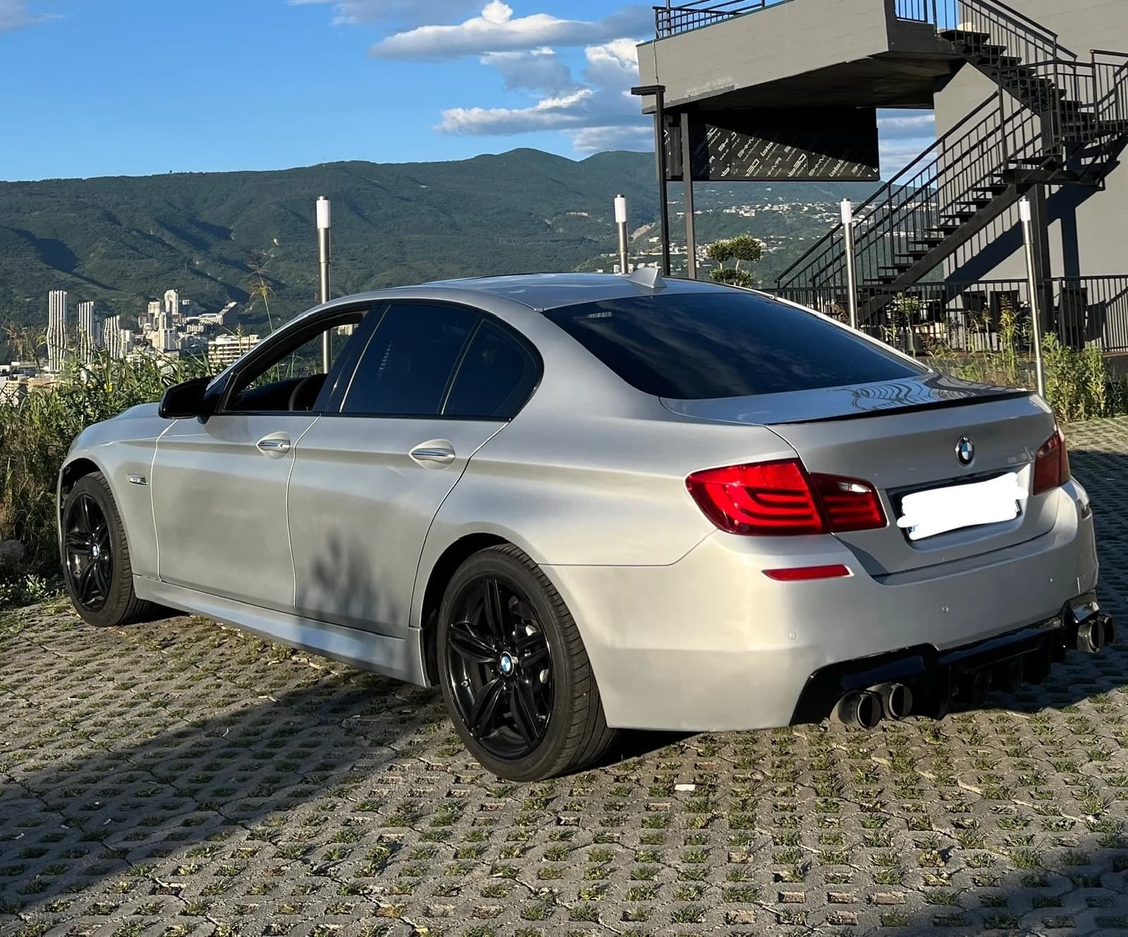 BMW 5 Series 2012 - 1