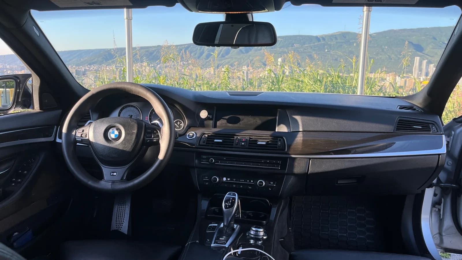 BMW 5 Series 2012 - 5