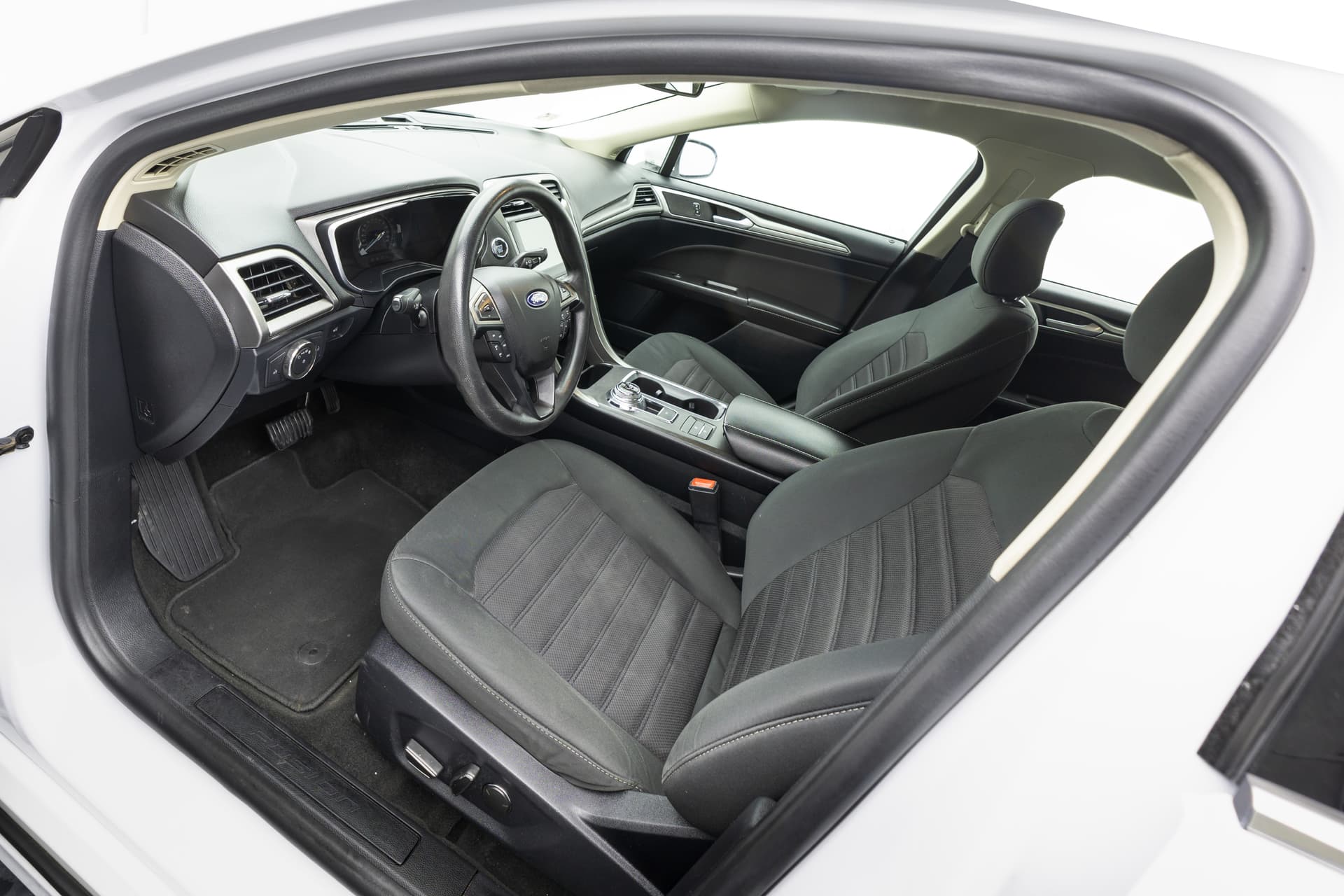 FORD Fusion 2020 - 3