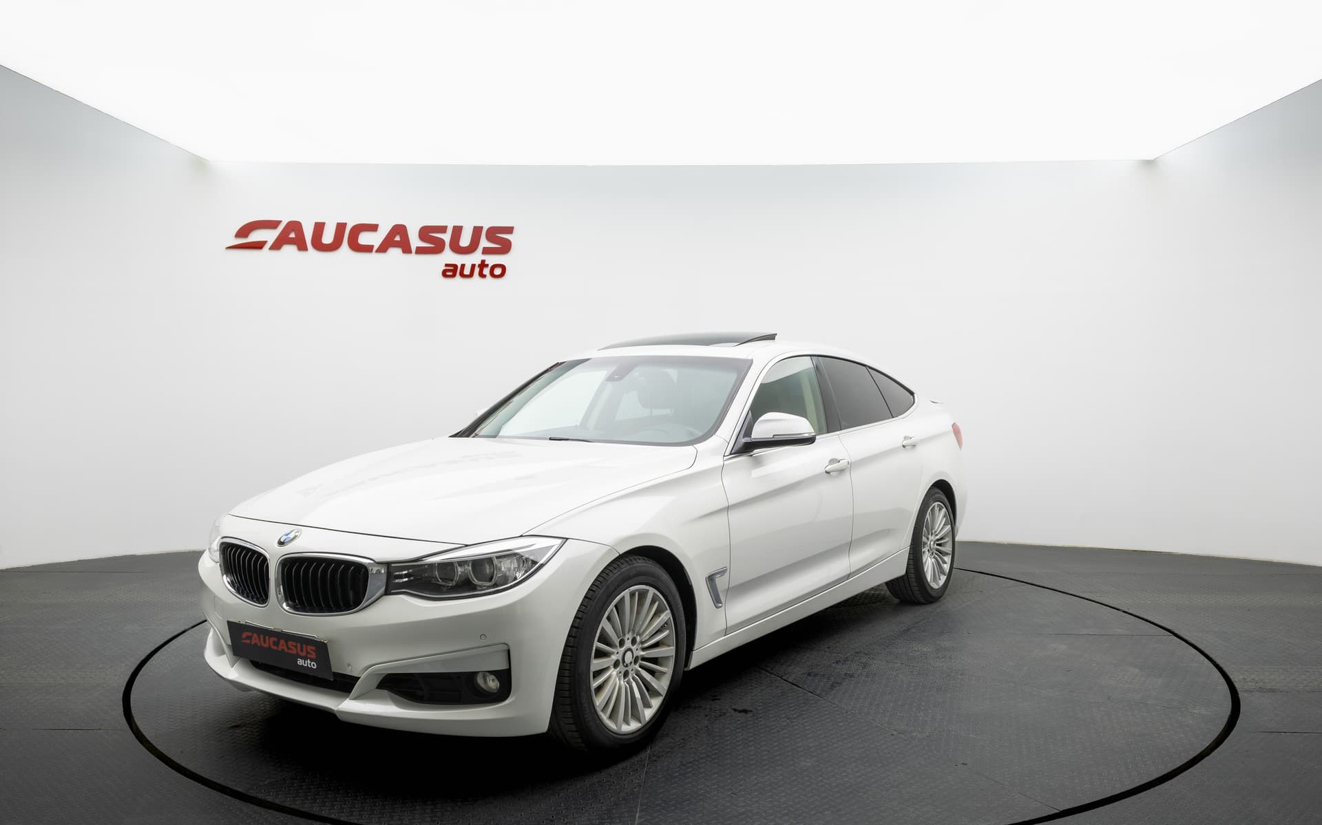 BMW 328i 2015 - 1