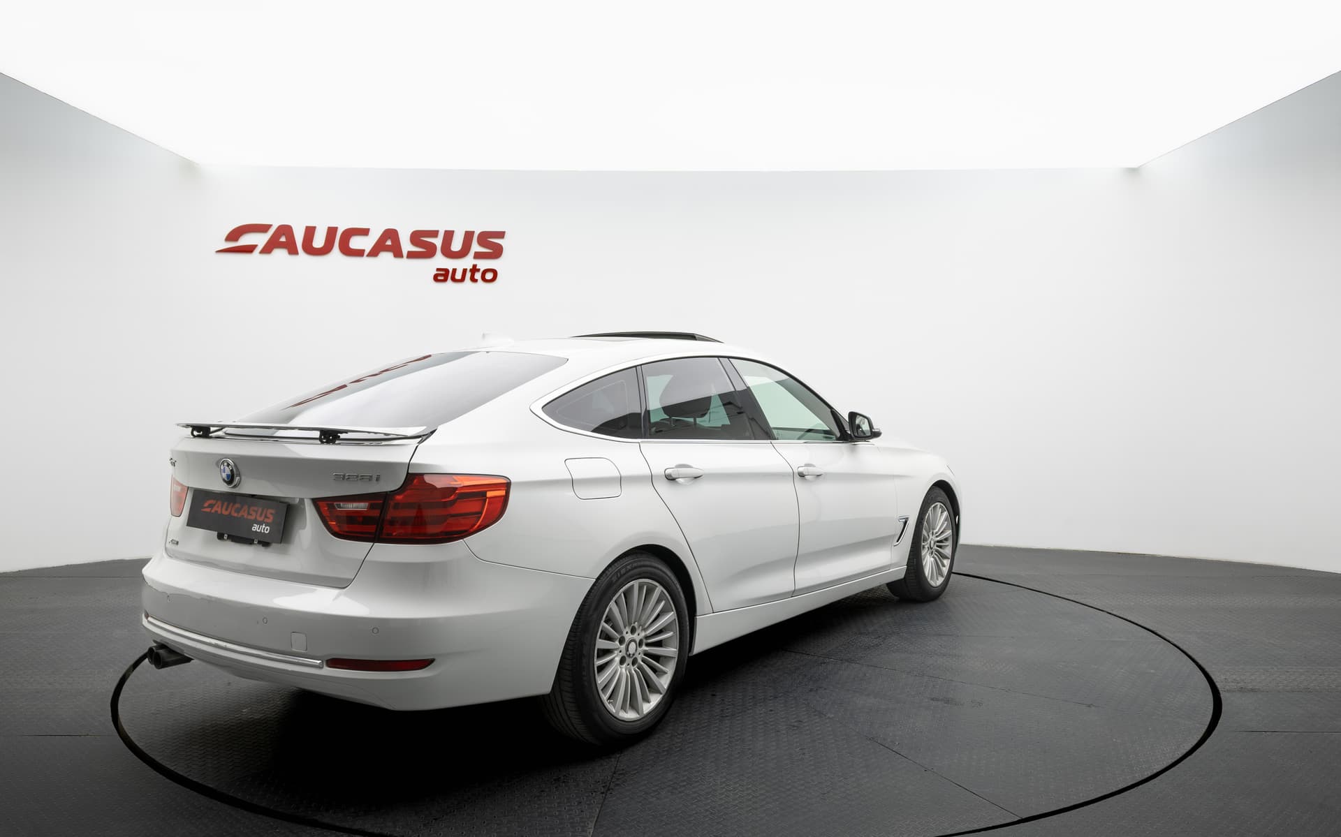 BMW 328i 2015 - 4