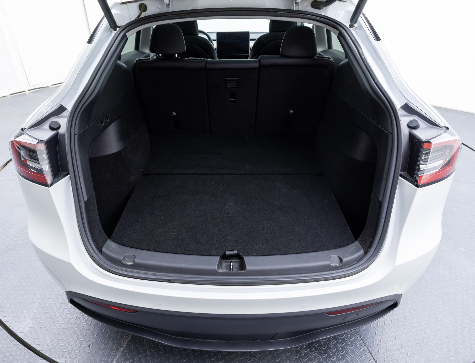 TESLA Model Y 2021 - 7