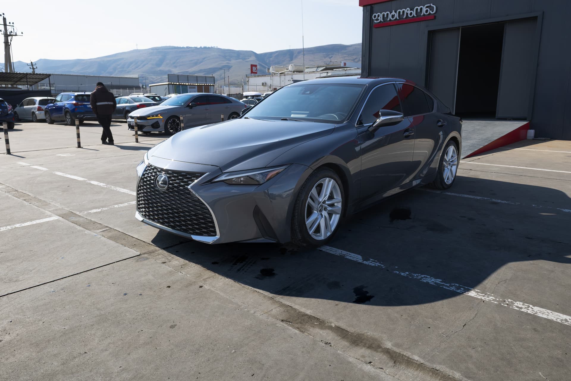 LEXUS IS 2021