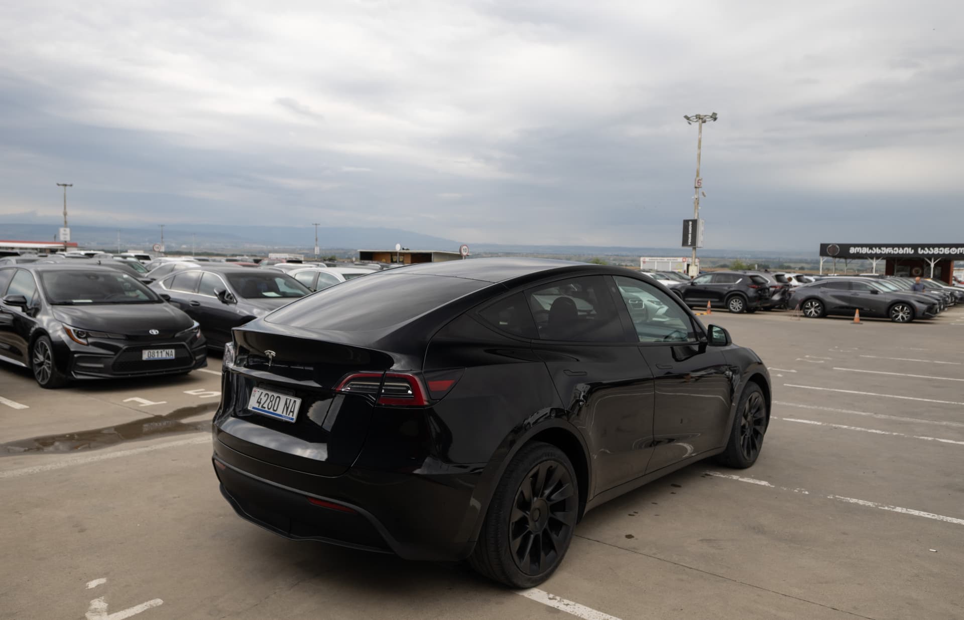 TESLA Model Y 2023 - 4