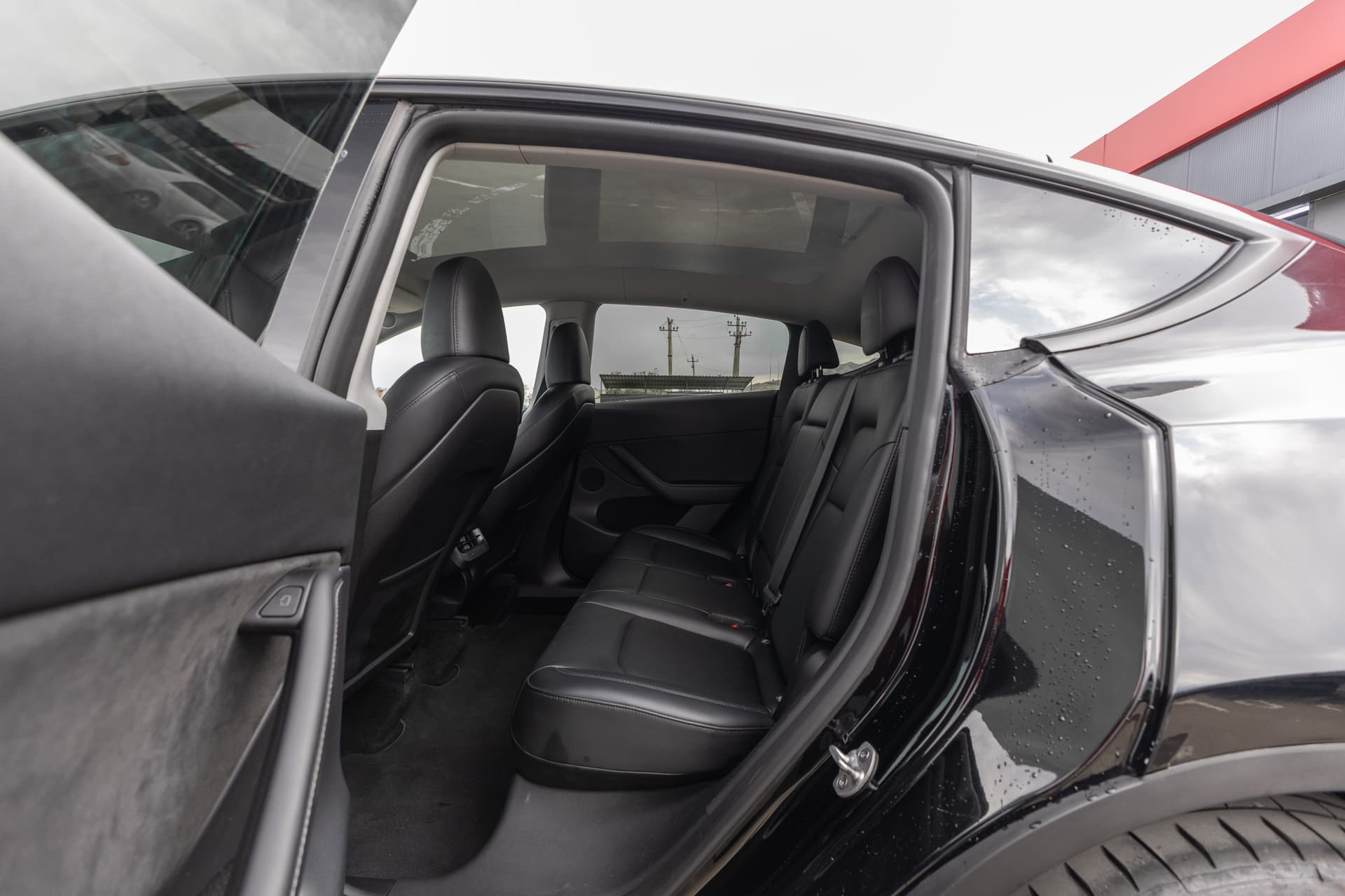 TESLA Model Y 2023 - 8