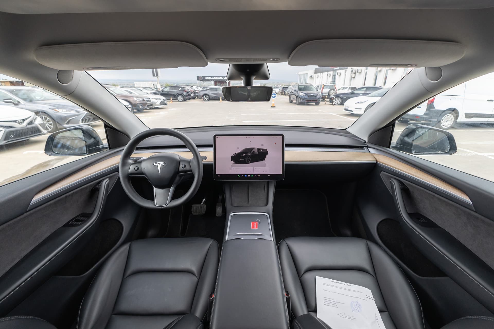 TESLA Model Y 2023 - 9