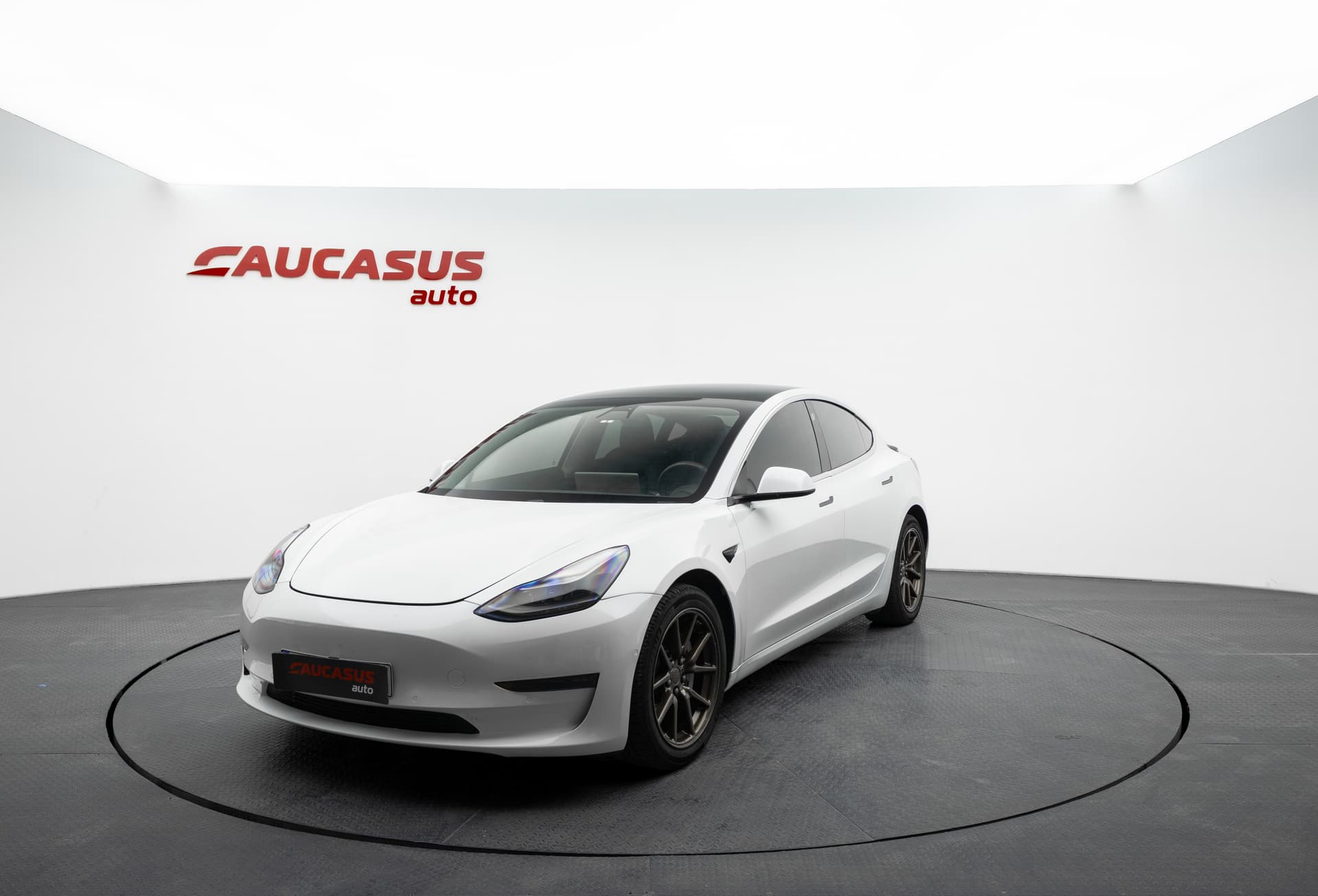 TESLA Model 3 2019 - 1