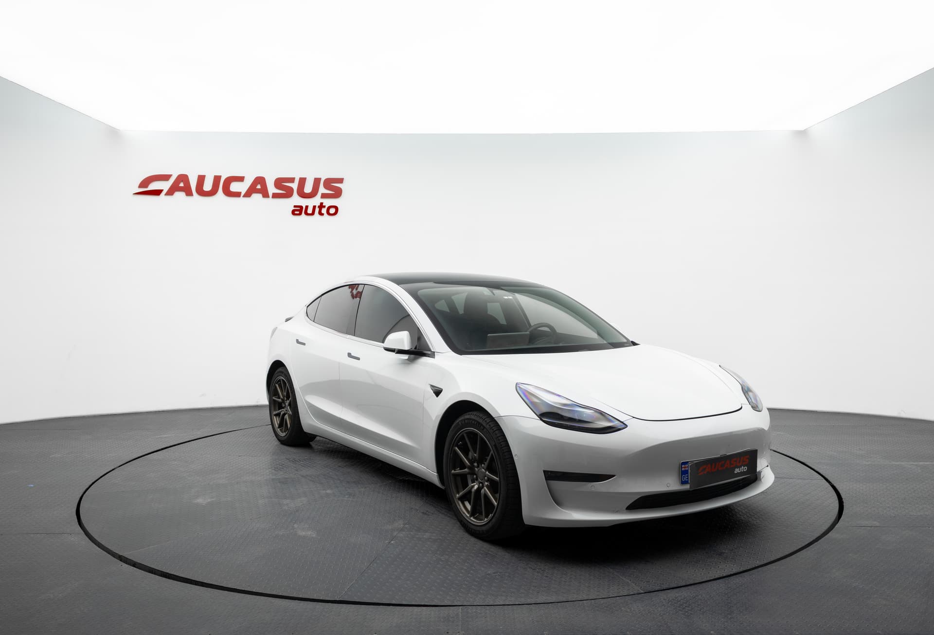 TESLA Model 3 2019 - 3